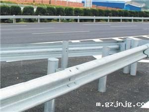 高速公路护栏板.jpg 高速公路护栏板